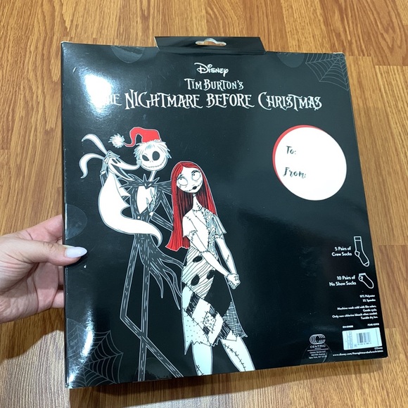 NEW Tim Burton 15 days of socks - Picture 2 of 3